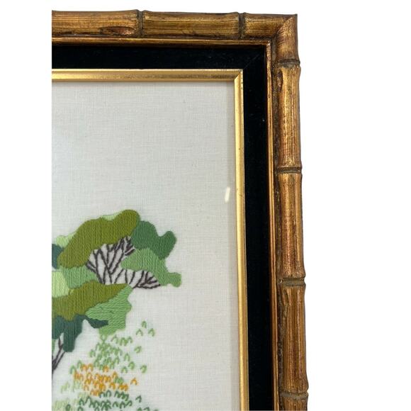 Vintage Crewel Needlepoint Gramercy Park Spinnerin Faux Bamboo Frame Finished - Picture 5 of 11